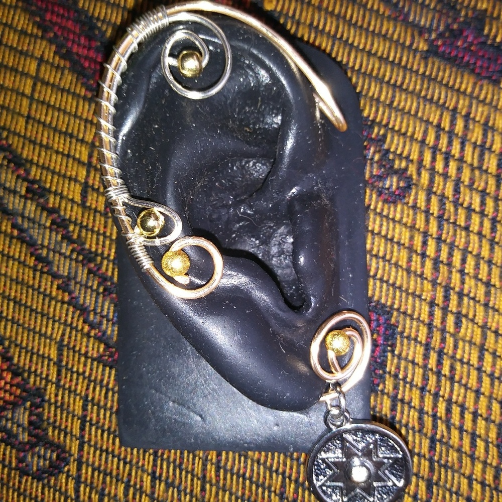 Wire wrapped earcuff - Picture 2 of 2